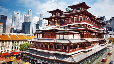 Buddha tooth relic temple at Chinatown Singapore