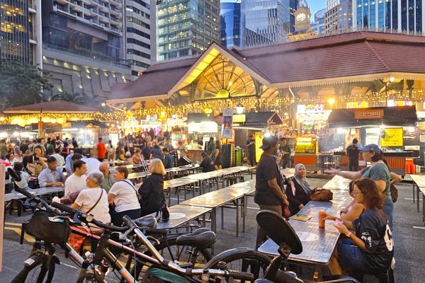 Sunset Bike Tour with Hawker Food Experience