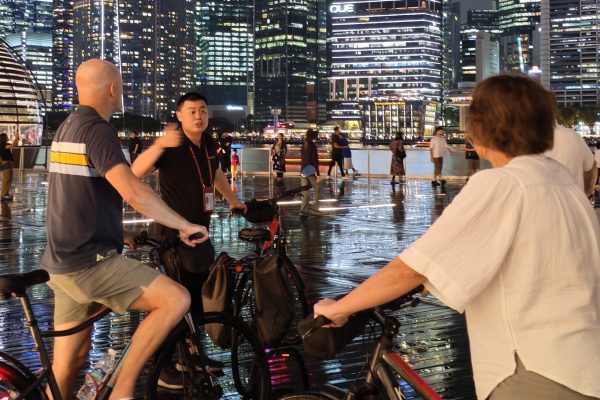 Sunset Bike Tour with Hawker Food Experience