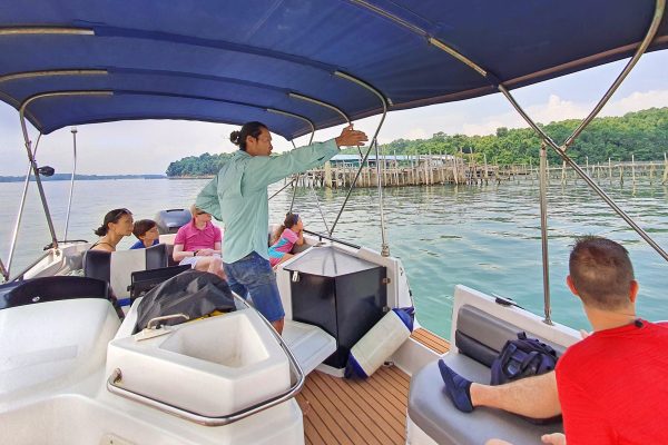 Singapore Boat Tour Kelong Visit