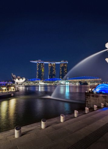 Marina Bay Night Walking Tour 4