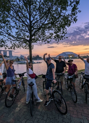 Sunset Bike Tour with Hawker Food Experience