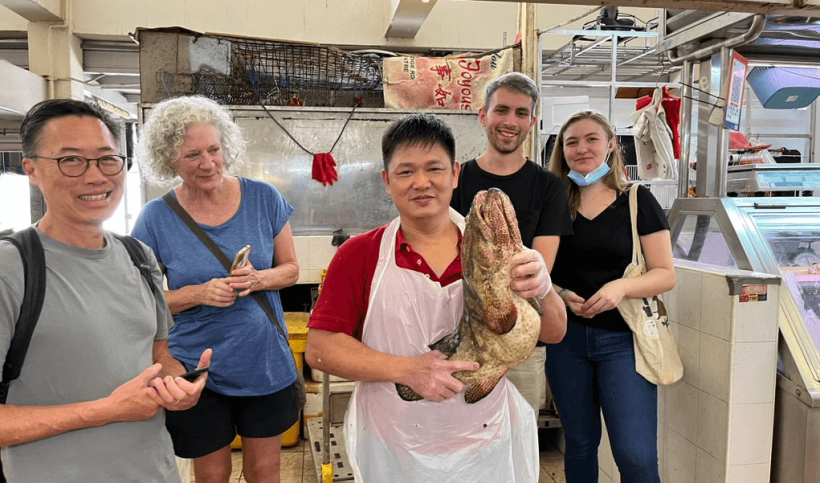 visit-a-local-wet-market-with-a-local-tour-guide